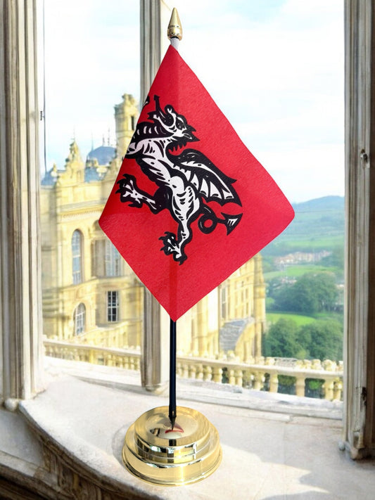 ENGLISH WHITE DRAGON (B) England TABLE FLAG 15cm x 10cm WITH FLAT BASE 25cm tall