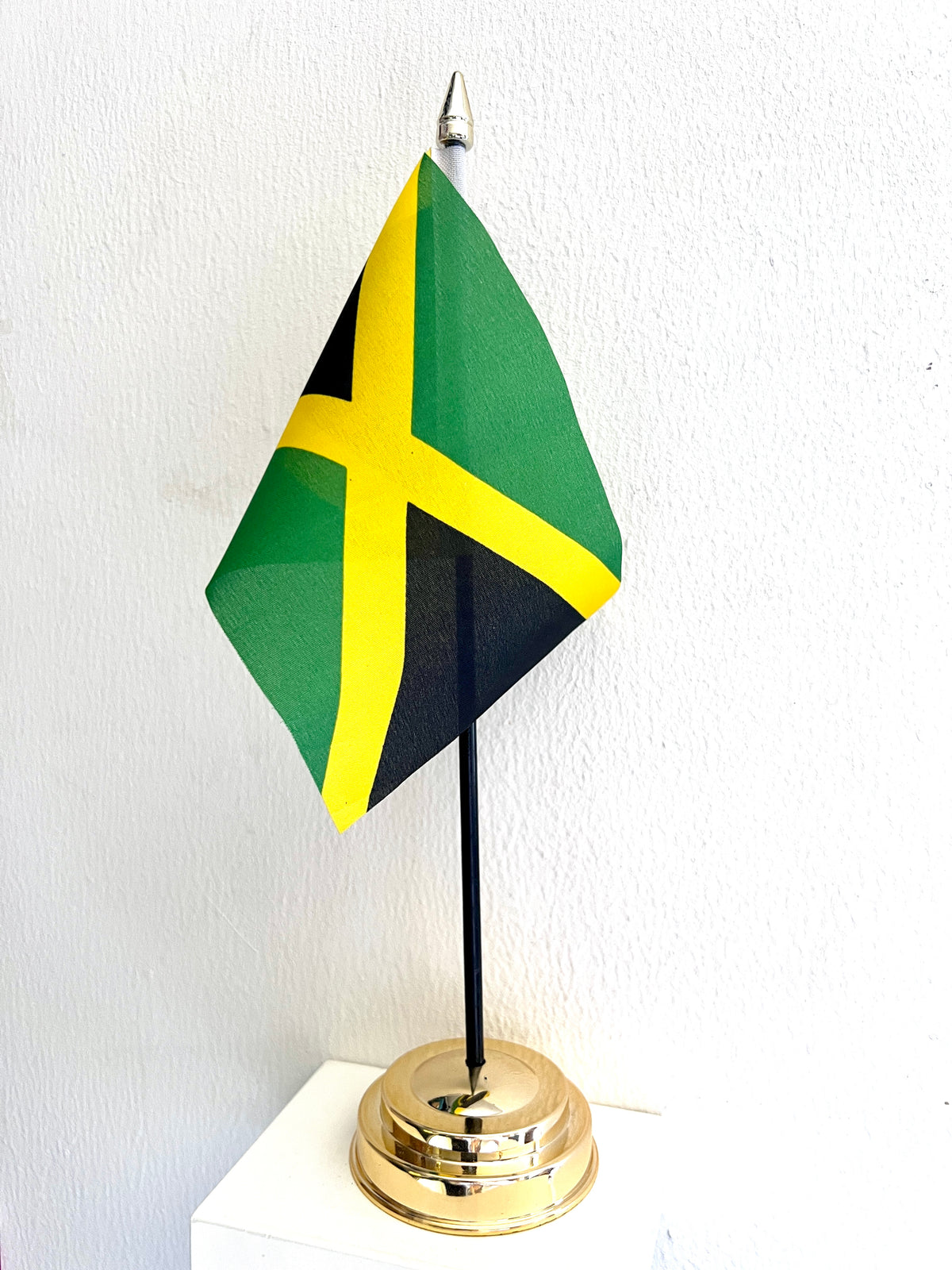 JAMAICA TABLE FLAG 6"X4" 15cm x 10cm WITH FLAT GOLDEN BASE 25cm tall CARIBBEAN