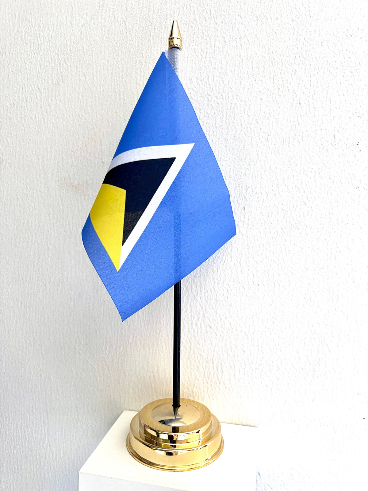 ST LUCIA TABLE FLAG 6"X4" 15cm x 10cm WITH FLAT GOLDEN BASE 25cm tall CARIBBEAN